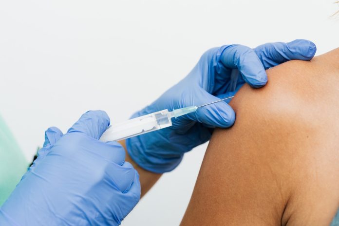 Quarta dose vaccino covid-19 senza prenotazione